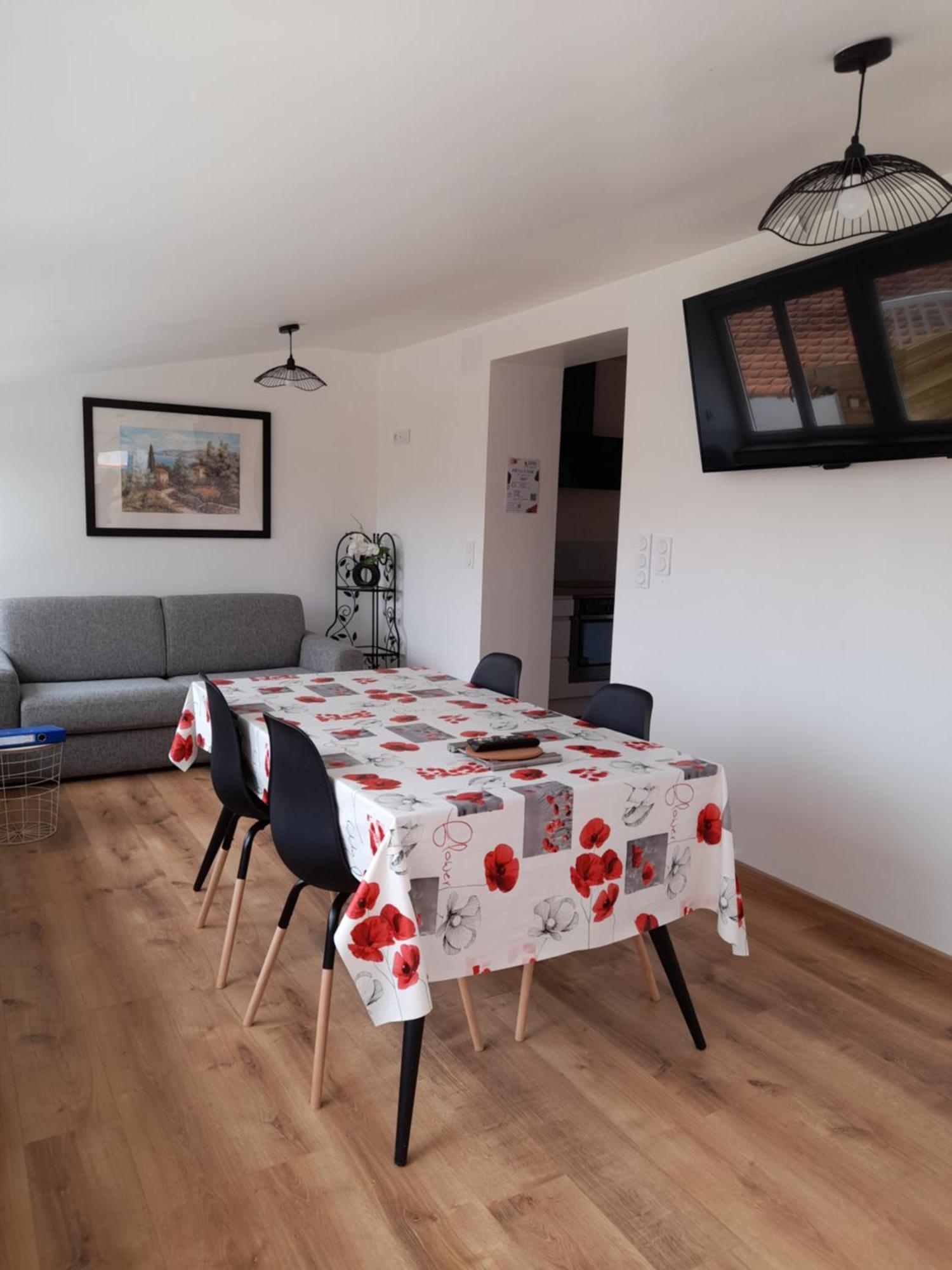 Logement Lumineux Avec Terrasse La Roche-sur-Yon Eksteriør bilde