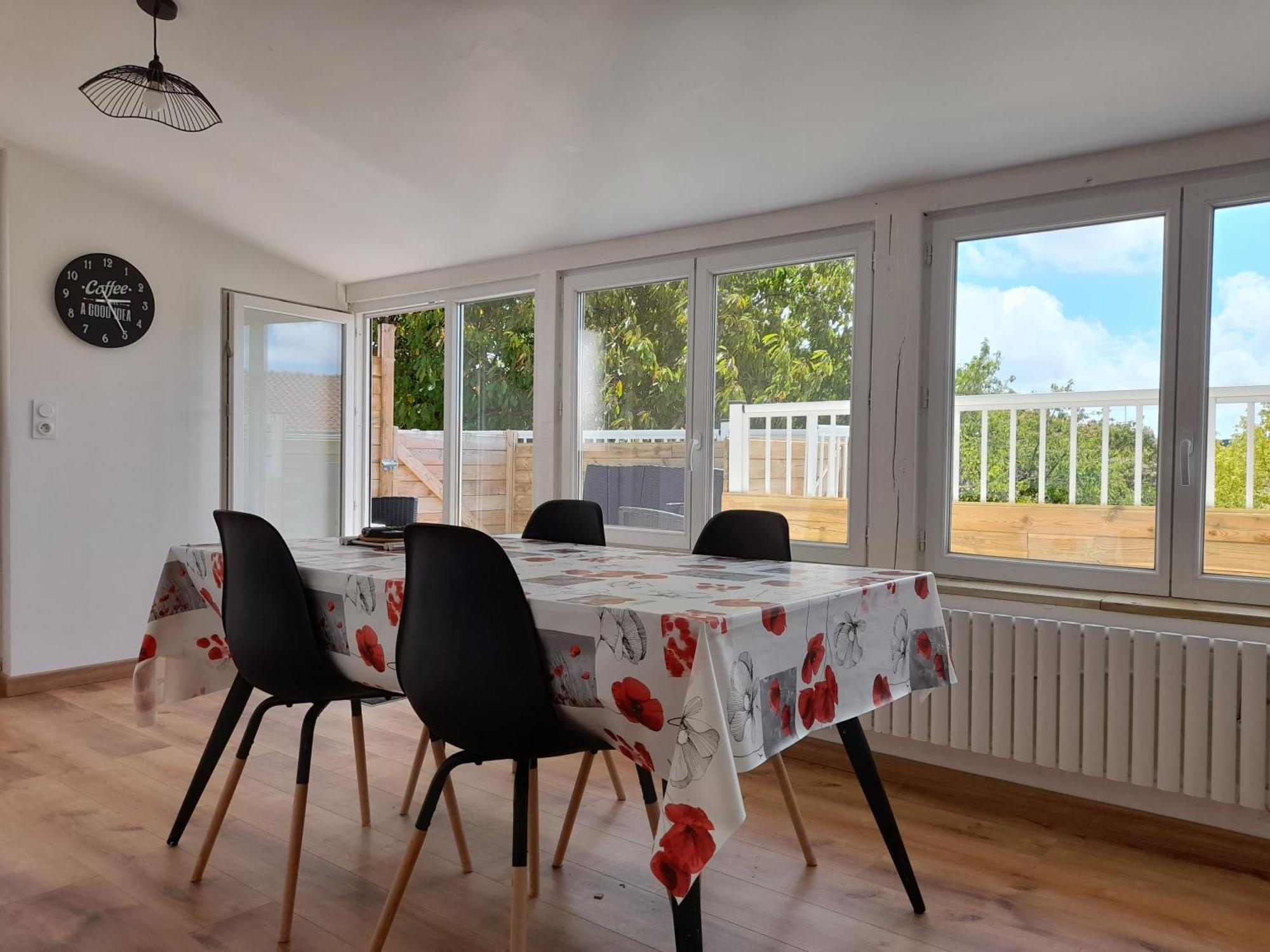 Logement Lumineux Avec Terrasse La Roche-sur-Yon Eksteriør bilde