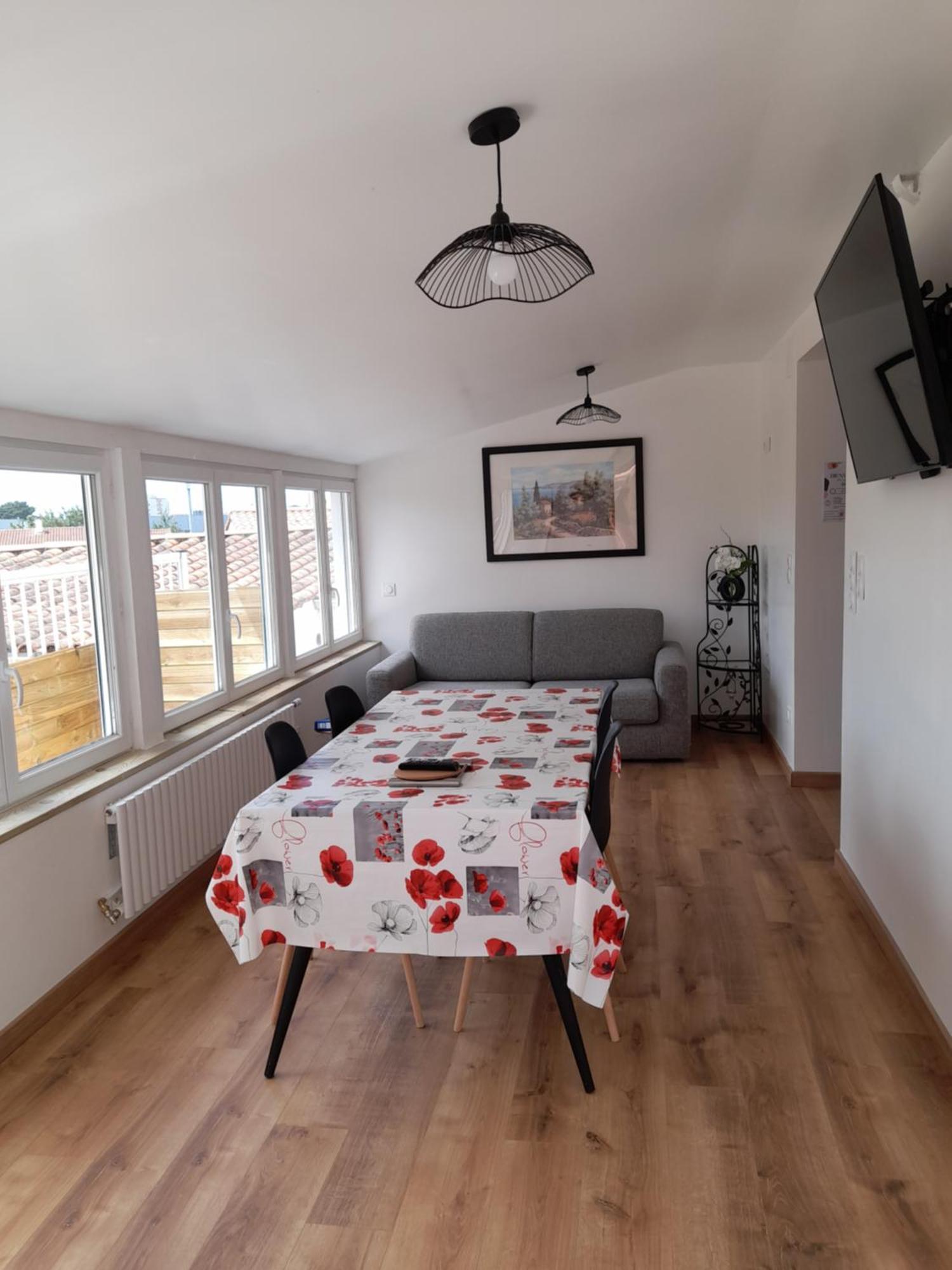 Logement Lumineux Avec Terrasse La Roche-sur-Yon Eksteriør bilde