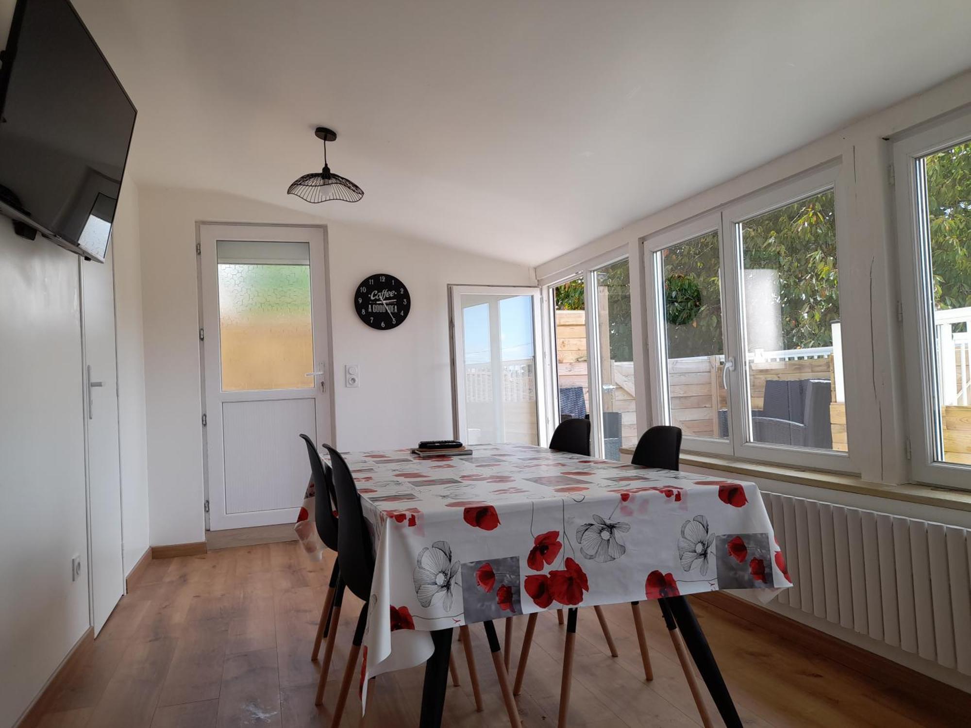 Logement Lumineux Avec Terrasse La Roche-sur-Yon Eksteriør bilde
